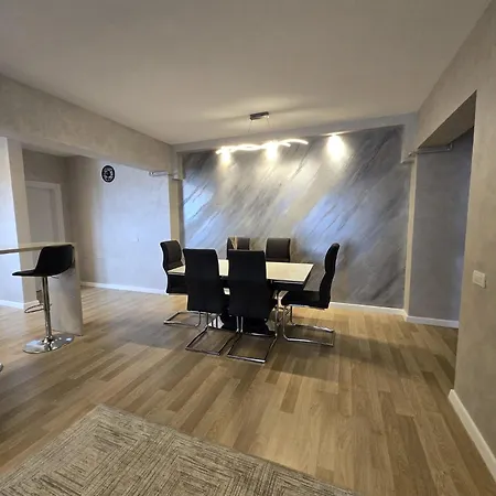 Апартаменты Luxury 2 Bedroom Констанца